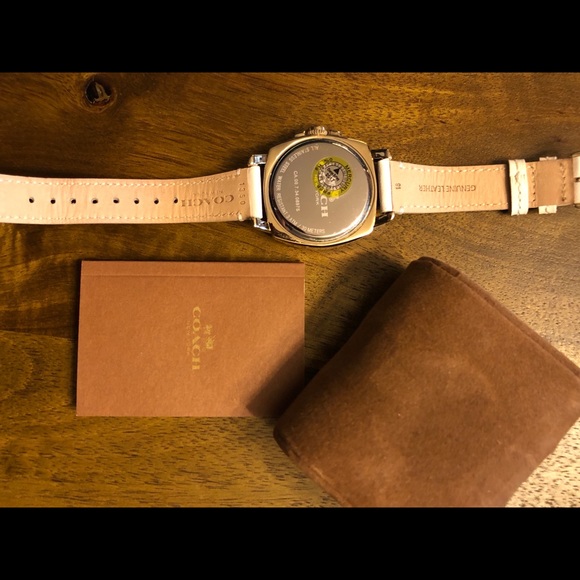 Coach Watch - Picture 3 of 7
